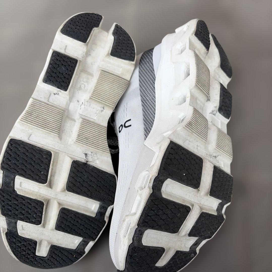 on オン　クラウドモンスター Cloudmonster 2 23.5 箱あり