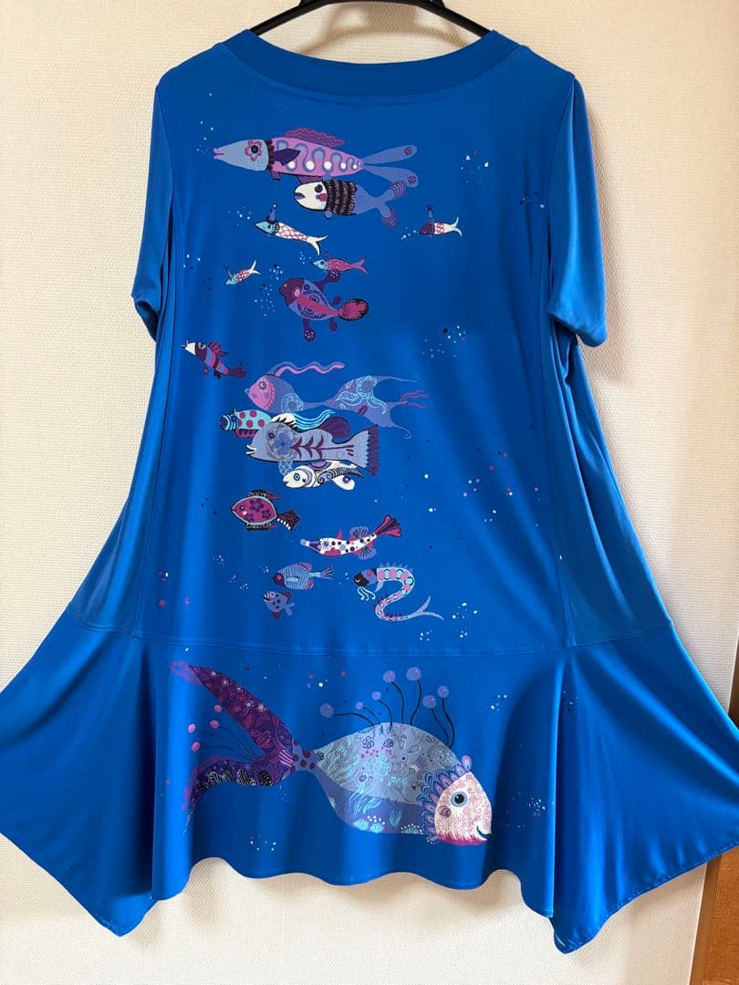 『訳あり』⭐️トクコプルミエヴォル⭐️青地に海の生き物やお魚が描かれたチュニック❣️
