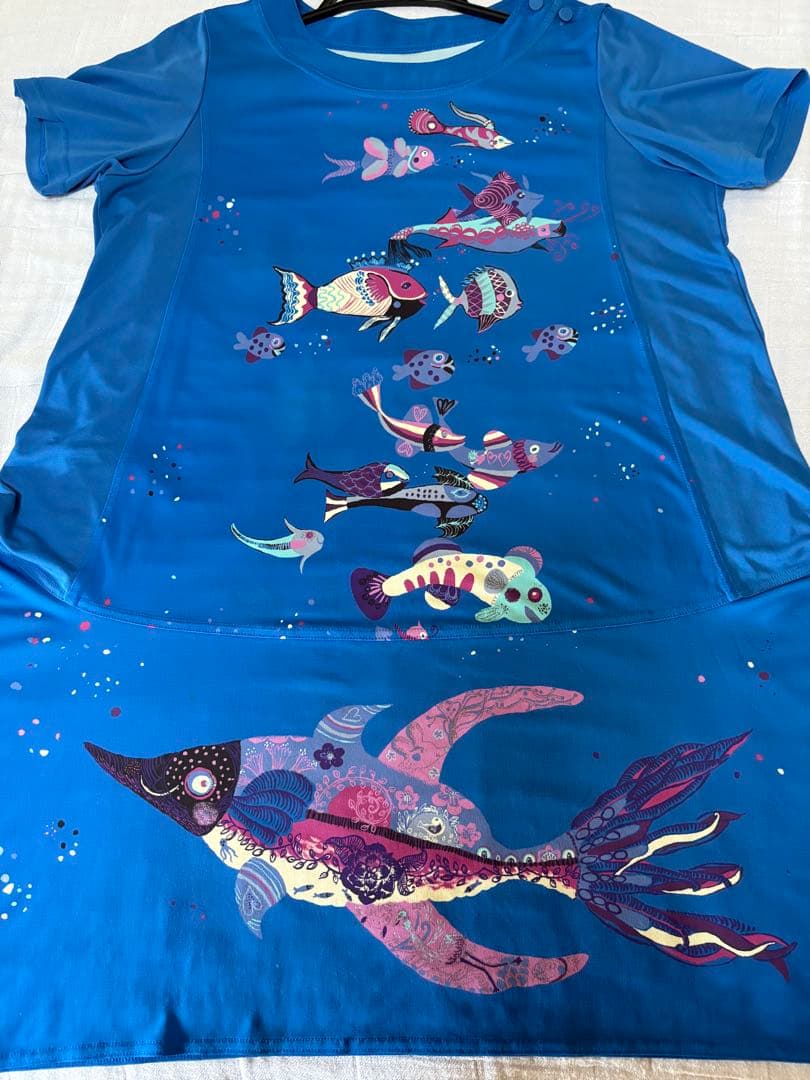 『訳あり』⭐️トクコプルミエヴォル⭐️青地に海の生き物やお魚が描かれたチュニック❣️
