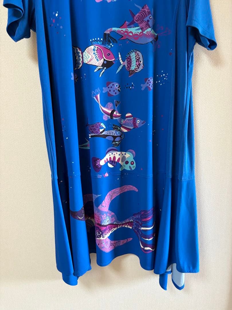 『訳あり』⭐️トクコプルミエヴォル⭐️青地に海の生き物やお魚が描かれたチュニック❣️