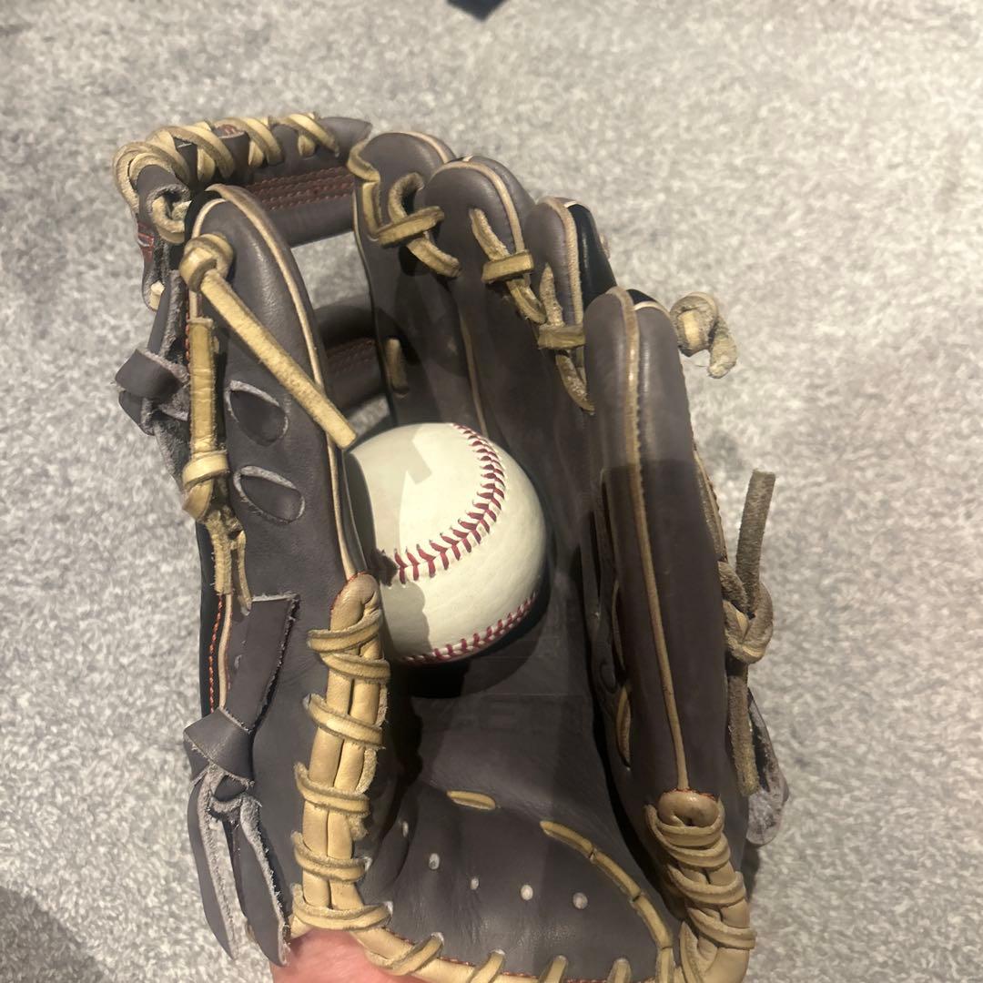 グローブ　プロステイタスオーダー吉川尚輝モデル