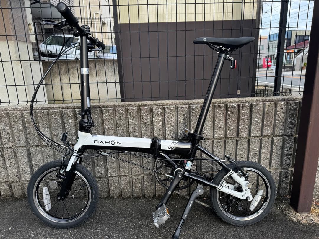 DAHON 折りたたみ自転車 ホワイト/ブラック