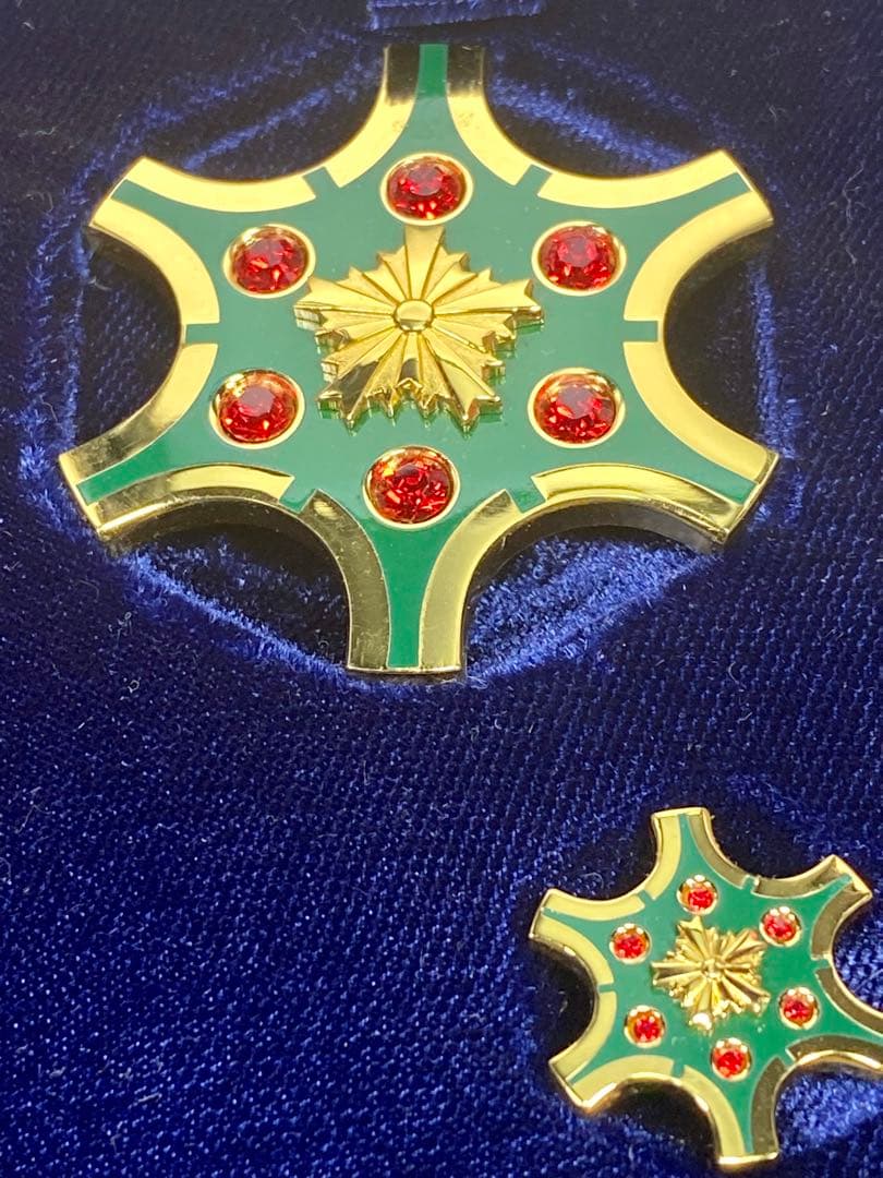 暴力追放栄誉銅章 防犯栄誉金章 銀章 銅章 4個セット 勲章 徽章 警察