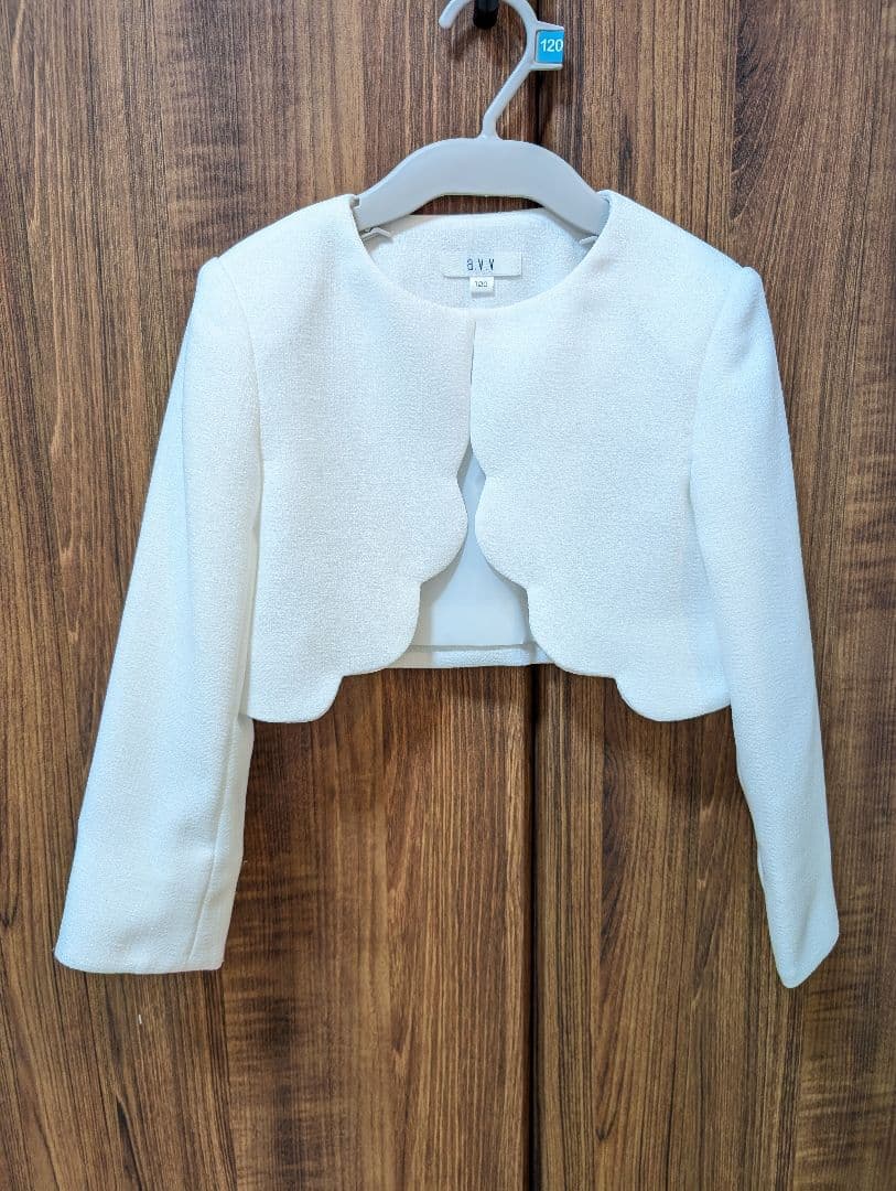 【a.v.v】ワンピース、ボレロ付き　白　紫