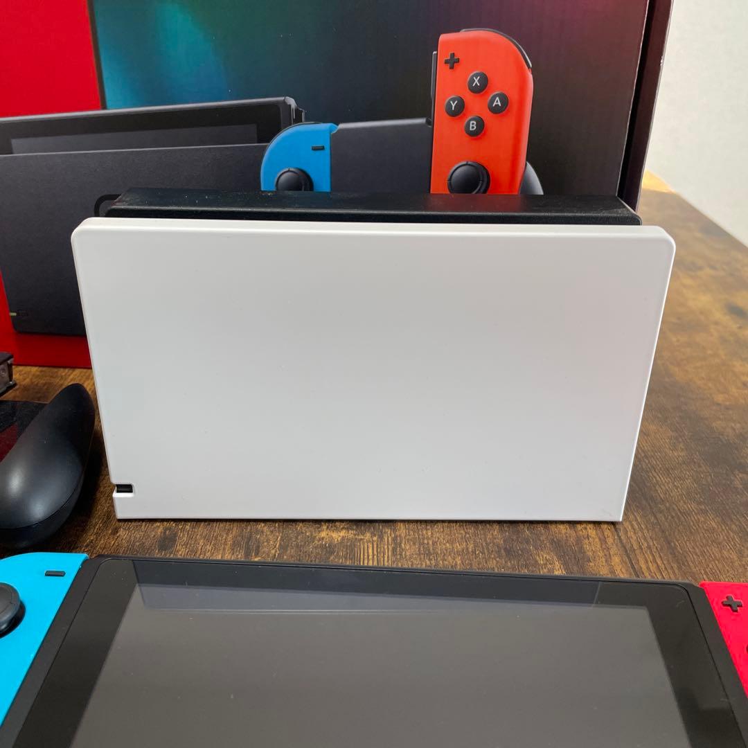 美品　Nintendo Switch 本体 赤/青 Joy-Con付き　箱あり