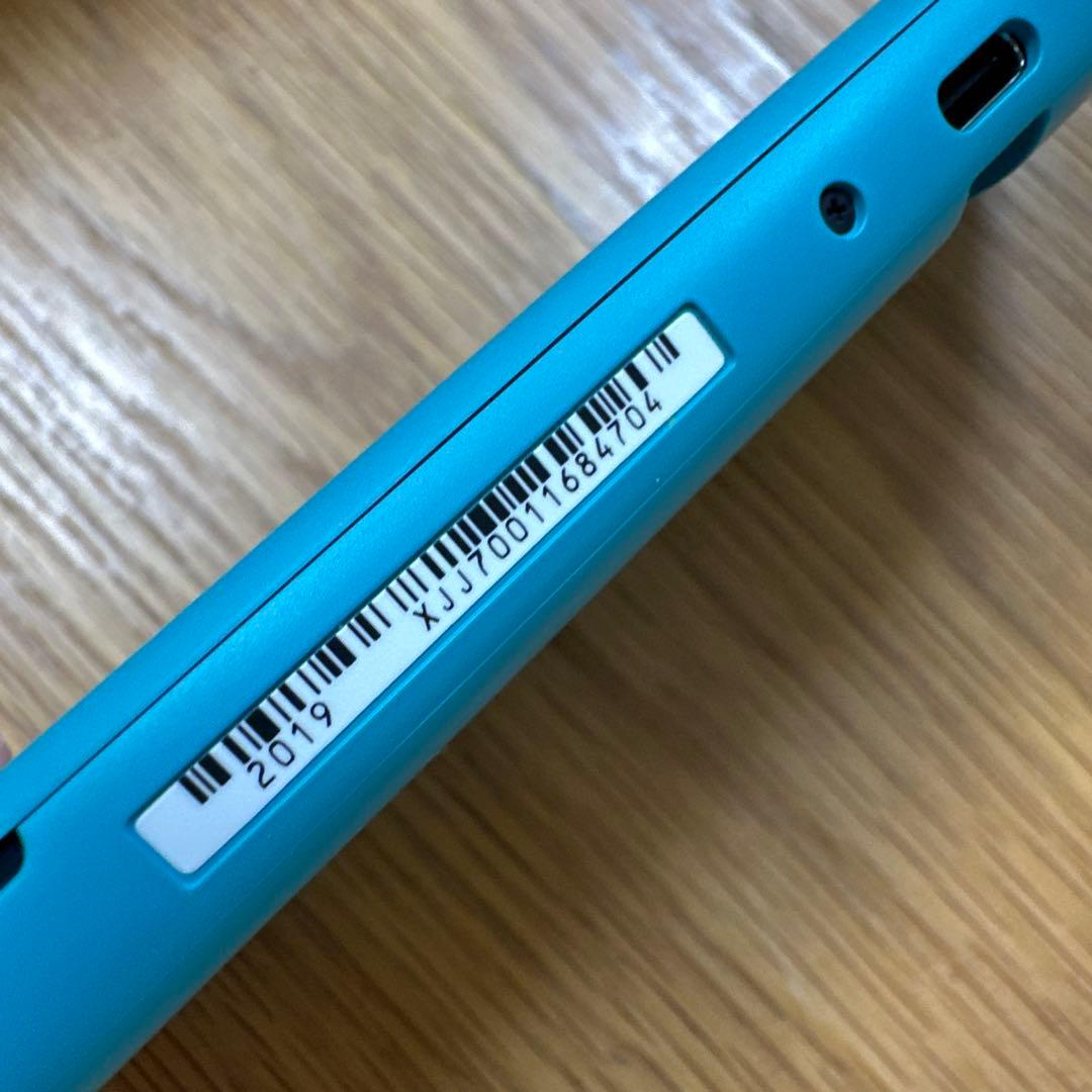 スウィッチライト ターコイズ 本体　箱付き