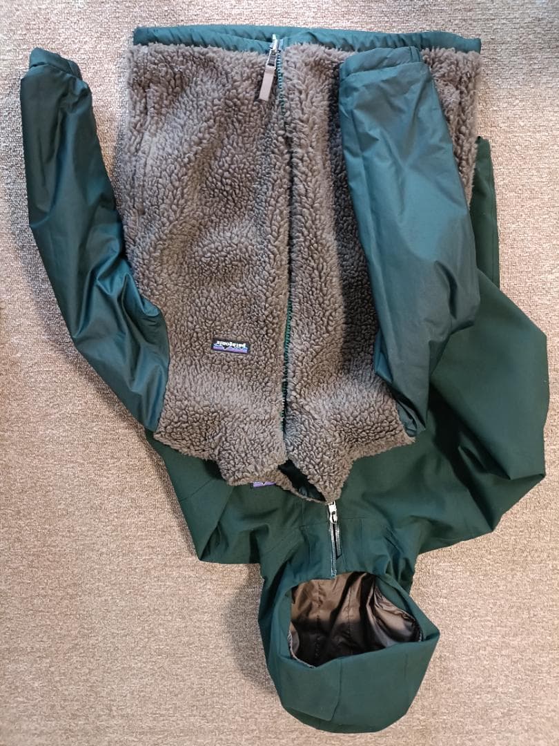 パタゴニアキッズ　XS ５〜６歳