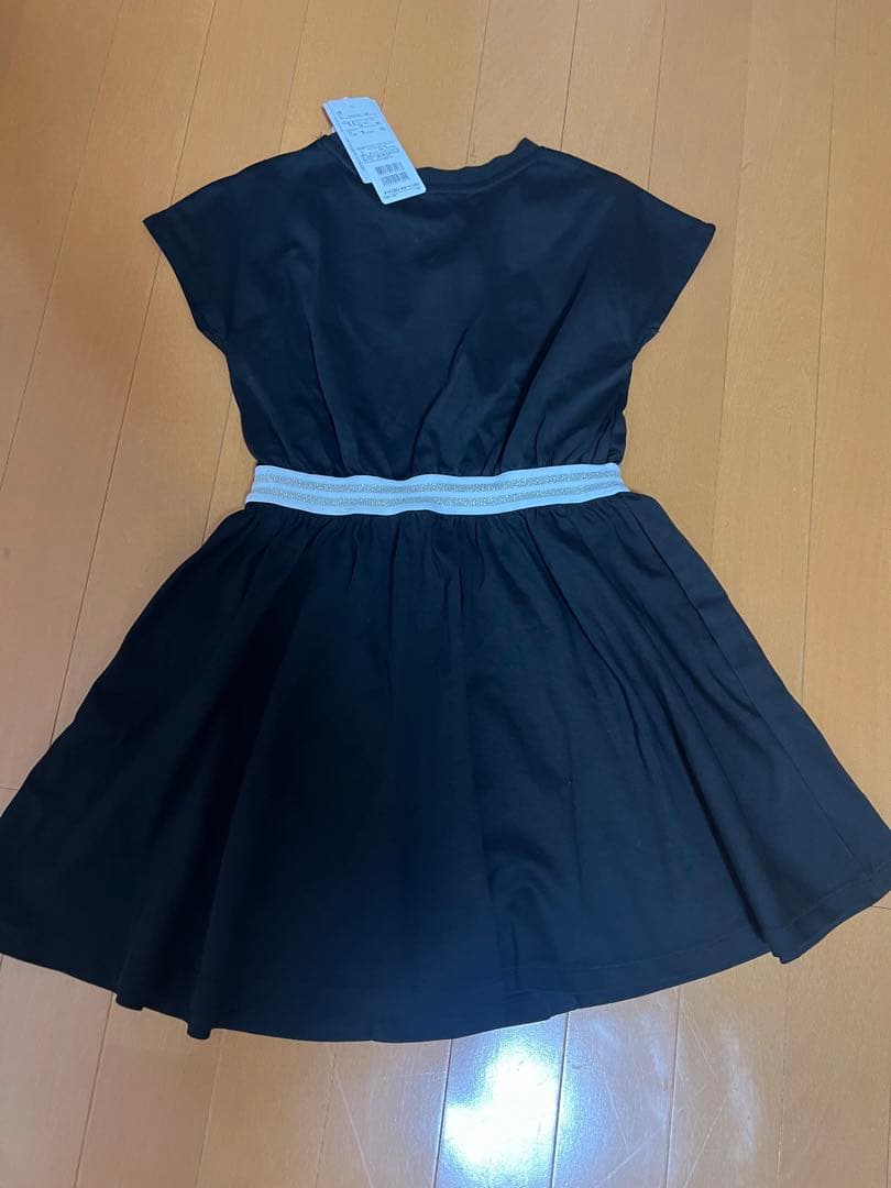 新品未使用kate spadeワンピース130cm 黒