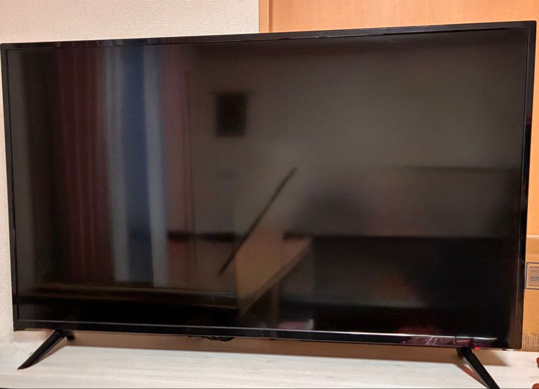液晶テレビ 4KZ701 リモコン付き　（テレビ台・Apple TV本体無)