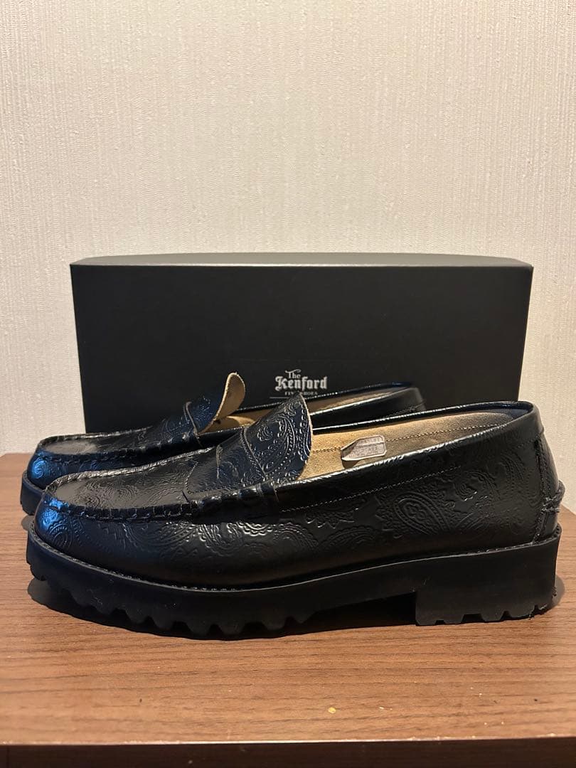 靴 kenford TANK SOLE LOAFERS BLACK PAISLEY