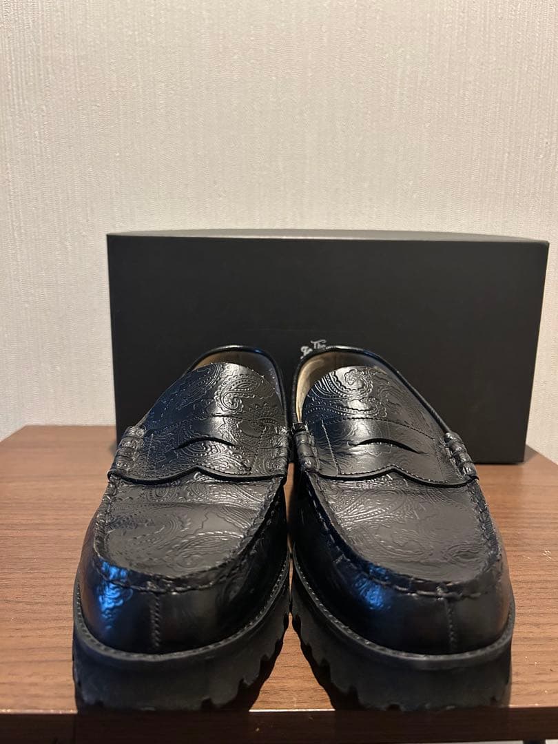 靴 kenford TANK SOLE LOAFERS BLACK PAISLEY