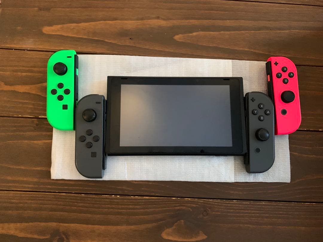 Nintendo Switch 本体 ＋ジョイコン4本付き