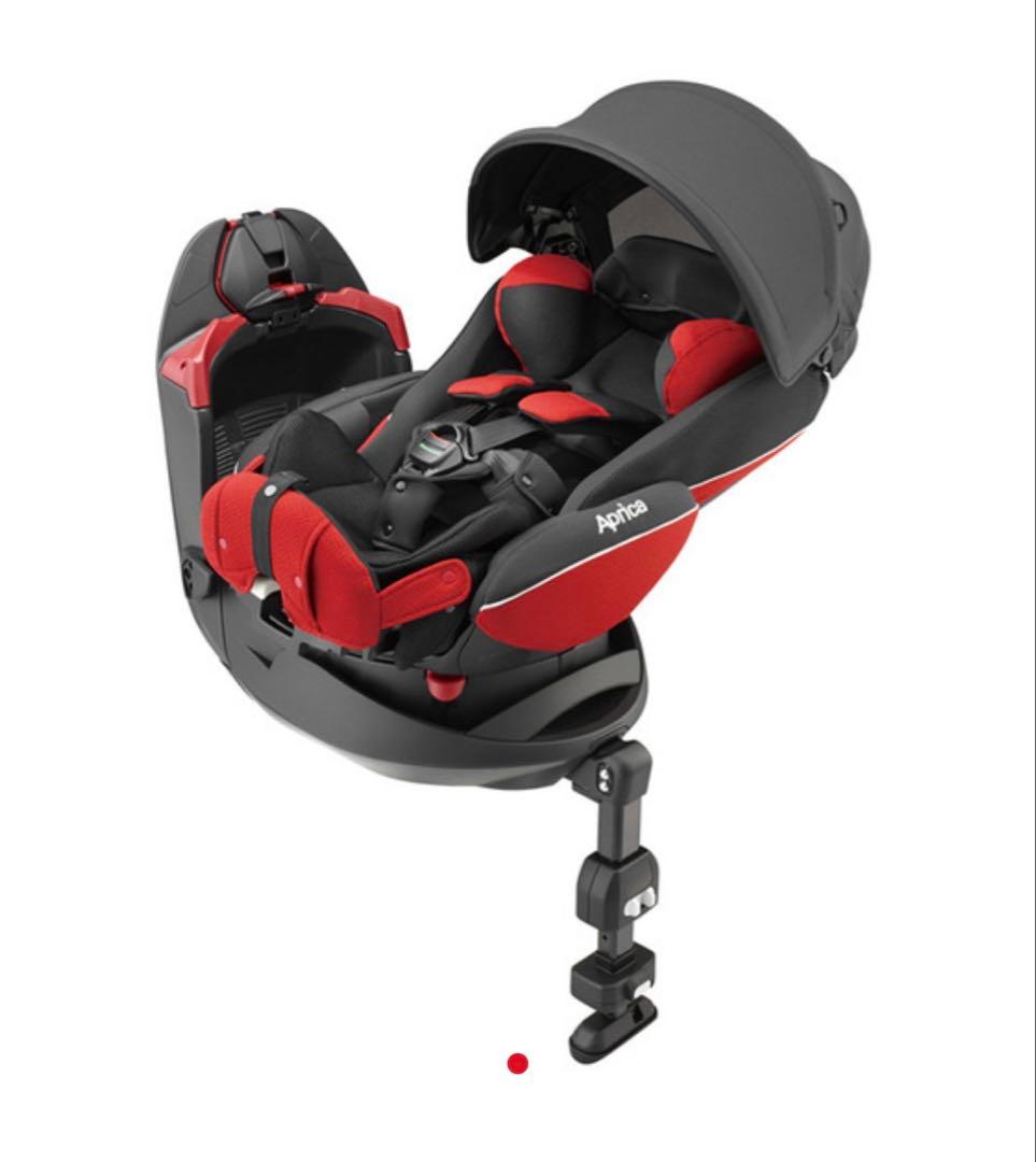 美品　Aprica チャイルドシート 赤黒