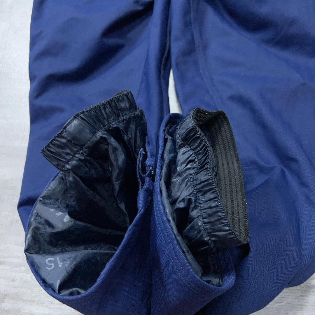 美品 Swivel スノーウェアウェア レディースXL スキーウェア 総柄