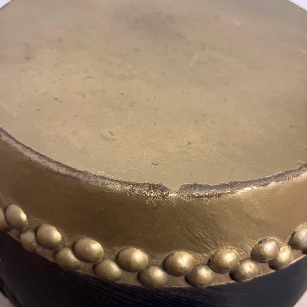 1尺3寸 和太鼓 木製 金塗(面) 時代物 古鉄のような持ち手 重さ 7.9kg