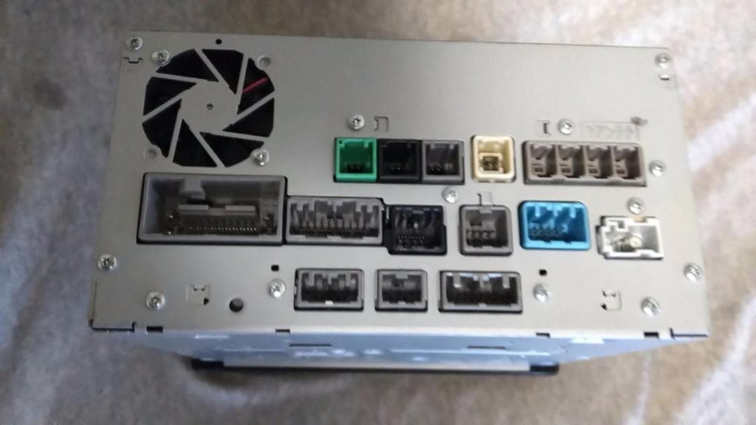 Gathers ギャザーズ純正カーナビ　VXM-194VFI 動作確認済み+取説