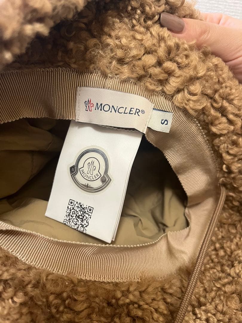 モンクレール　moncler バケットハット　モコモコ　Sサイズ特価！22000
