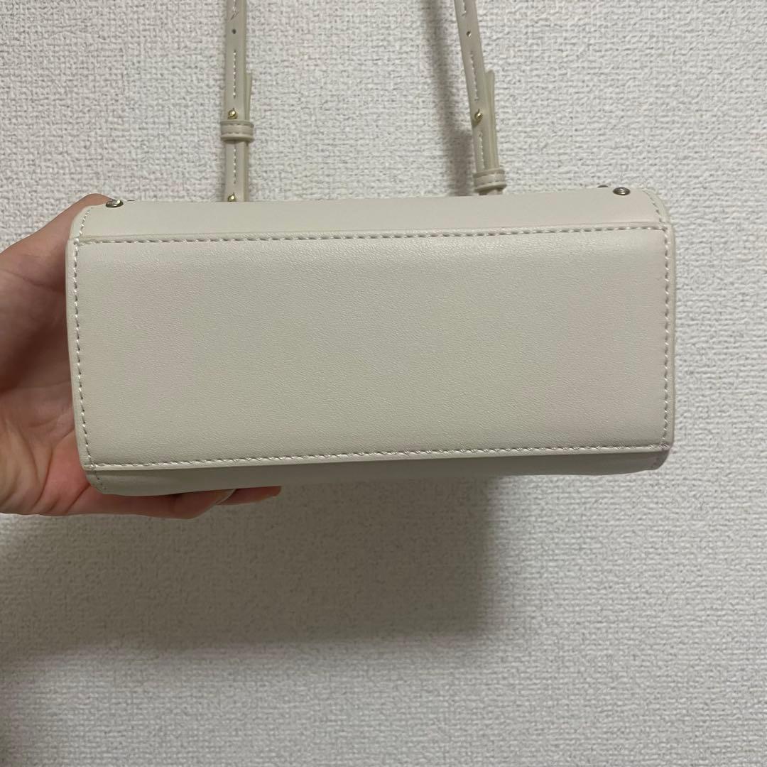 【リュタン】ビジュースタッズポシェット アイボリー