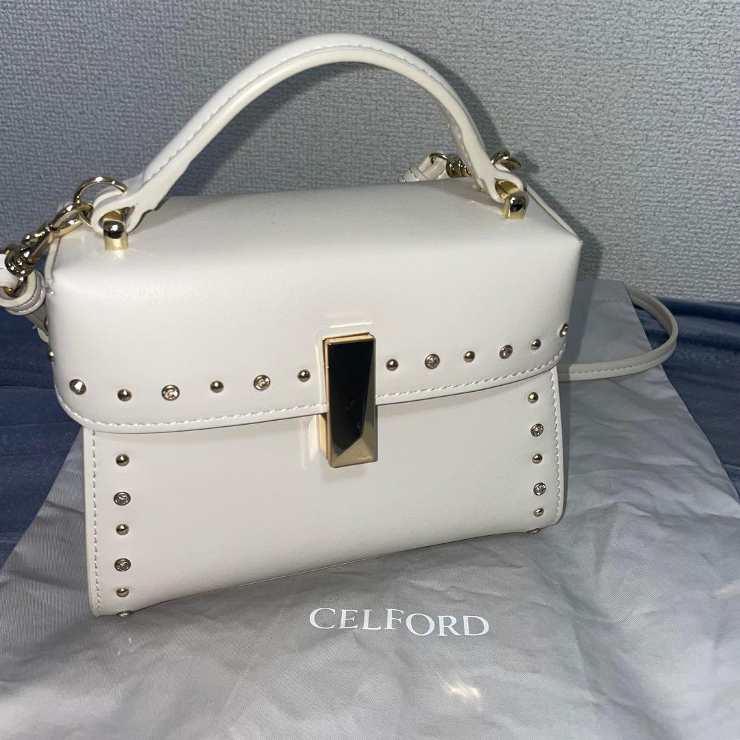 【リュタン】ビジュースタッズポシェット アイボリー