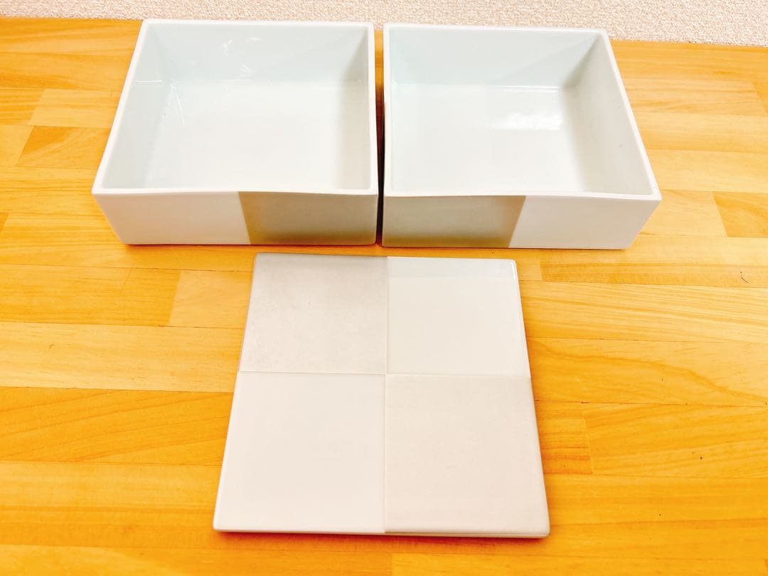 どんどん様ご依頼品　波佐見焼　二段陶箱　市松模様重箱　白銀