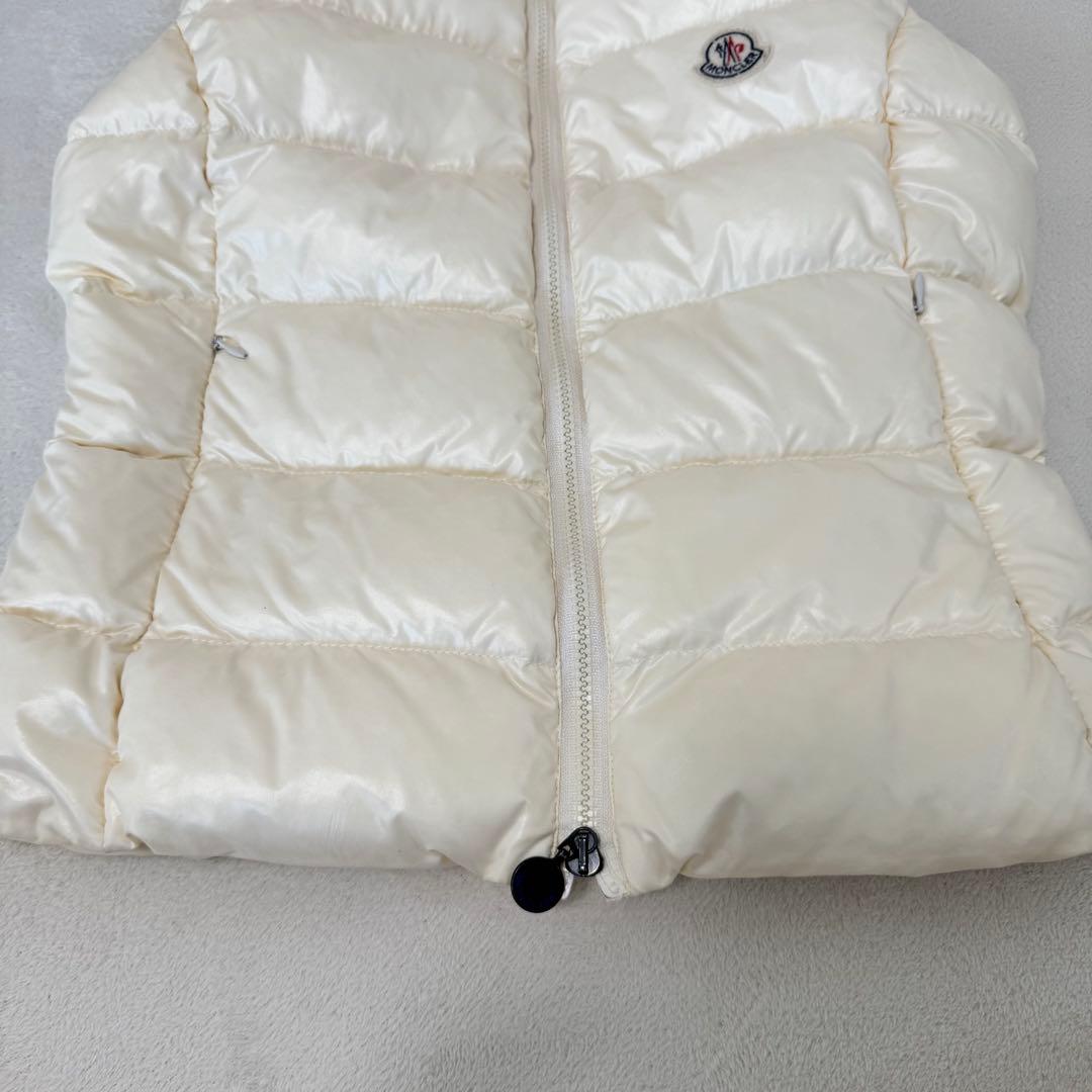 MONCLER ホワイト　ロゴマーク　コミックタグ　ダウンベスト　サイズ1