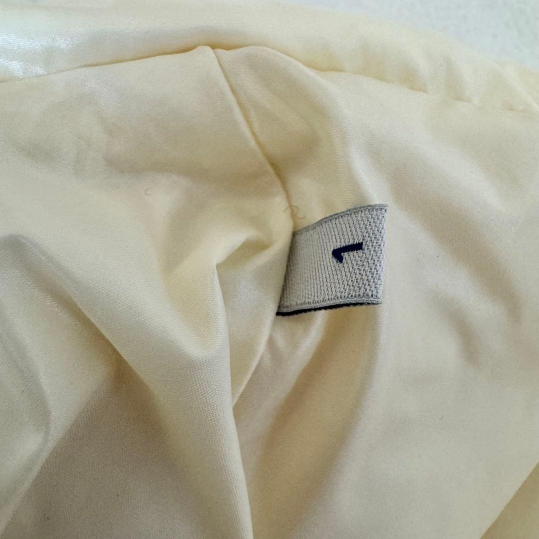 MONCLER ホワイト　ロゴマーク　コミックタグ　ダウンベスト　サイズ1