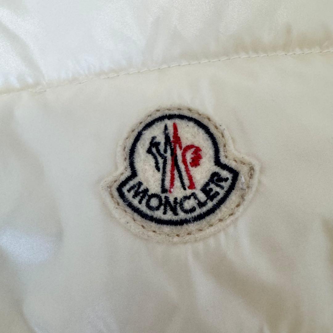 MONCLER ホワイト　ロゴマーク　コミックタグ　ダウンベスト　サイズ1