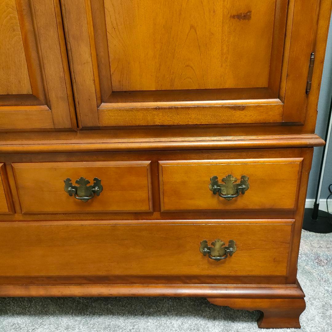 横浜ダニエル アンティーク ワードローブ