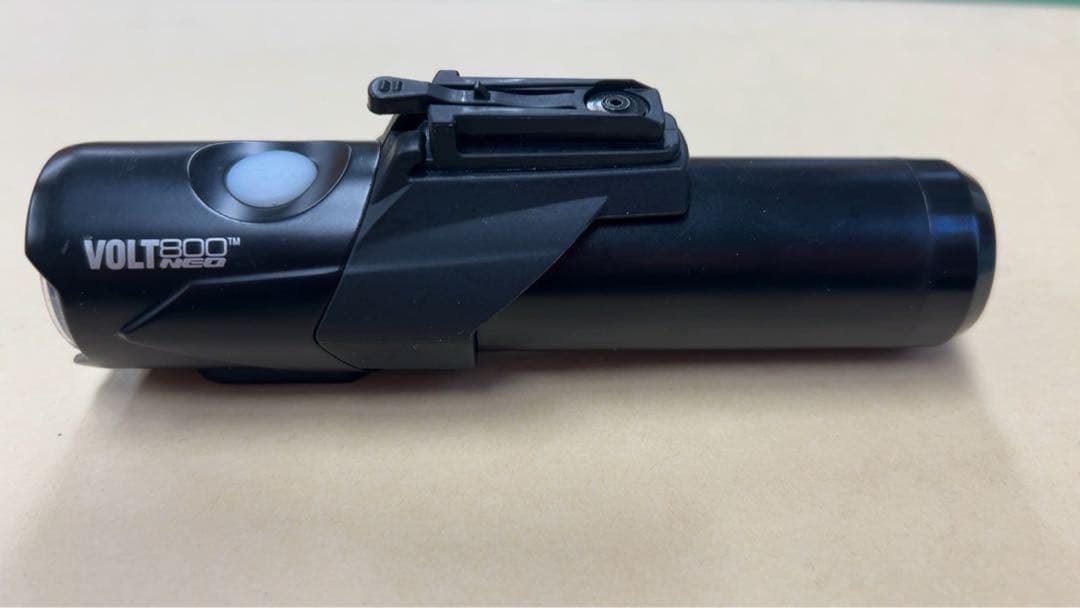 キャットアイ VOLT800 NEO