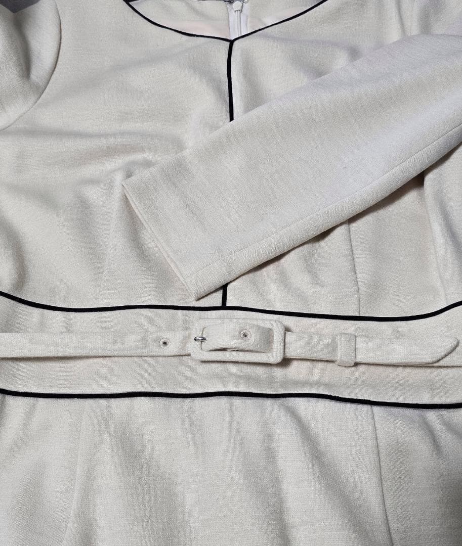 PINKY&DIANNE バイカラーパイピング ワンピース ベージュ