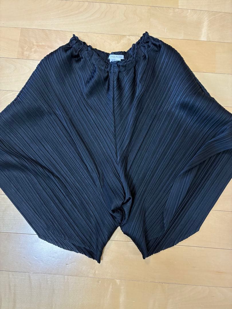 プリーツプリーズ　キュロット