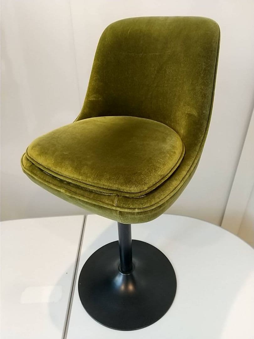 カウンターチェア　オリーブグリーン　ベルベット椅子 イス　店舗什器　引き取り可