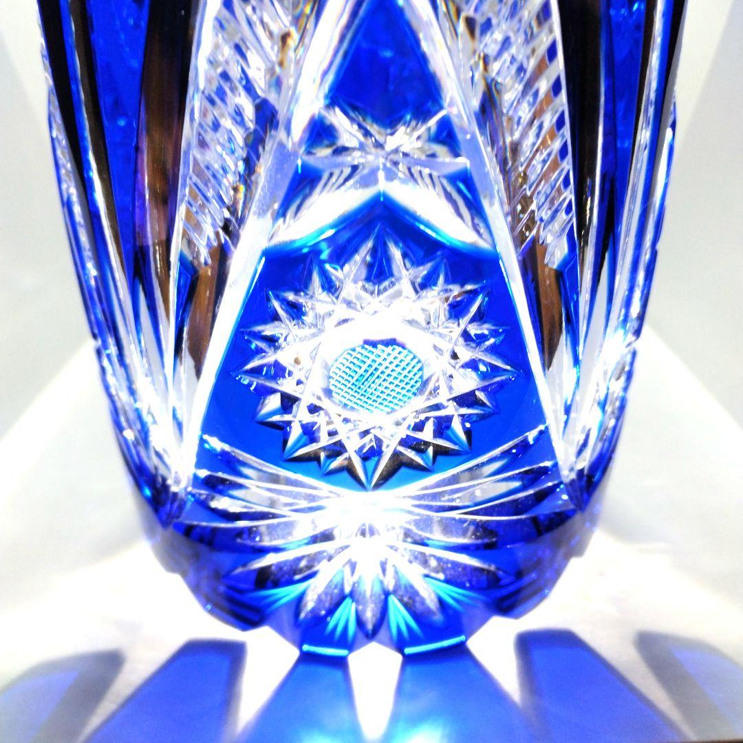 新品イタリア製江戸切子風青色被せガラスクリスタル花瓶花器フラワーベース薩摩切子