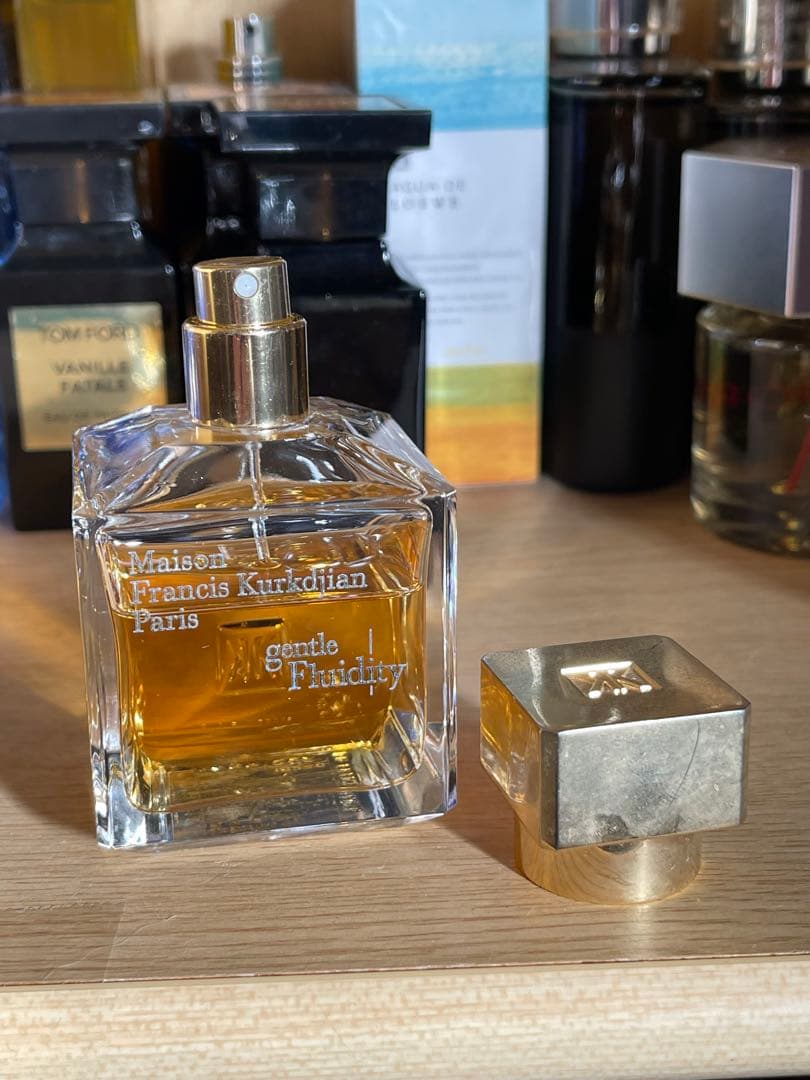 MFK ジェントル フルイディティ ゴールド オードパルファン 70ml