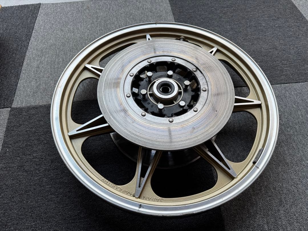 Z1 ホイール ゴールド キャスト　ダブルディスク