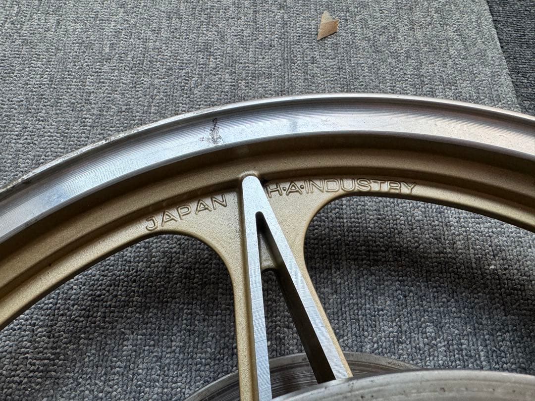 Z1 ホイール ゴールド キャスト　ダブルディスク