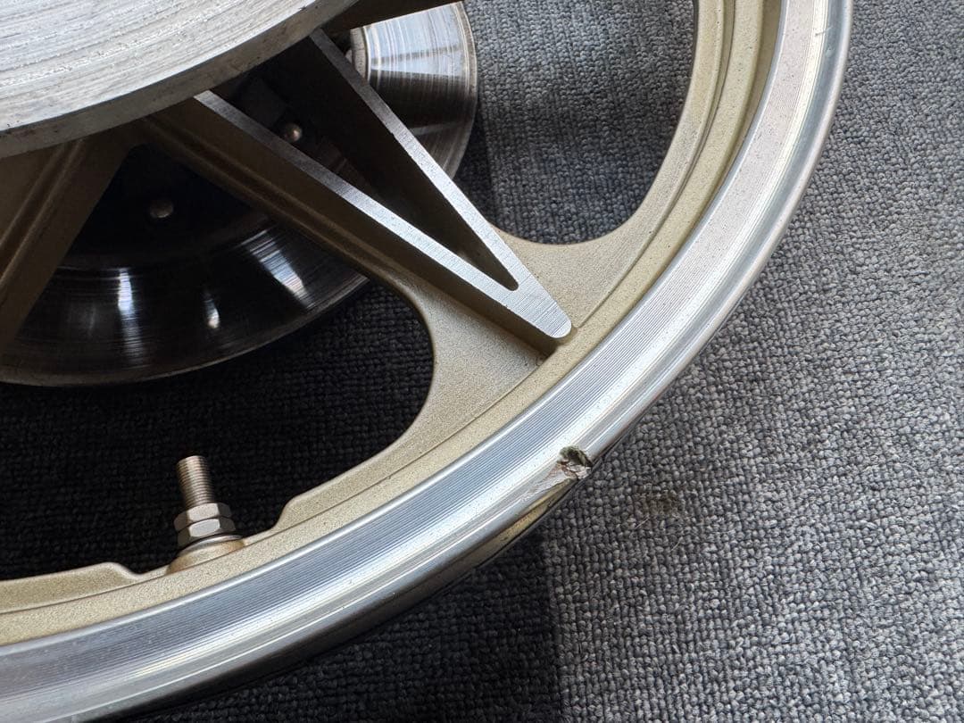 Z1 ホイール ゴールド キャスト　ダブルディスク