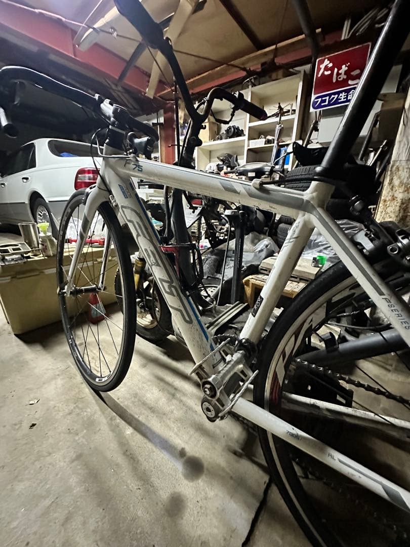 フェルトロードバイク