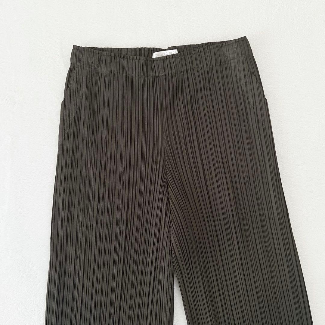 極美品　プリーツプリーズ イッセイミヤケ　ボトムス　ダークブラウン　0