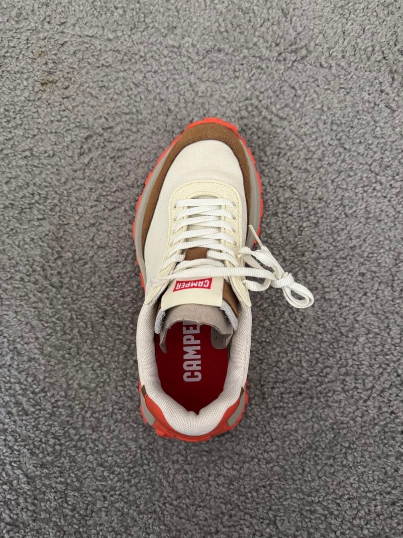 Camper スニーカー ホワイト/ベージュ/オレンジ
