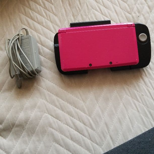 ニンテンドー3ds スライドパッド SDカード 充電器付き 箱 説明書なし