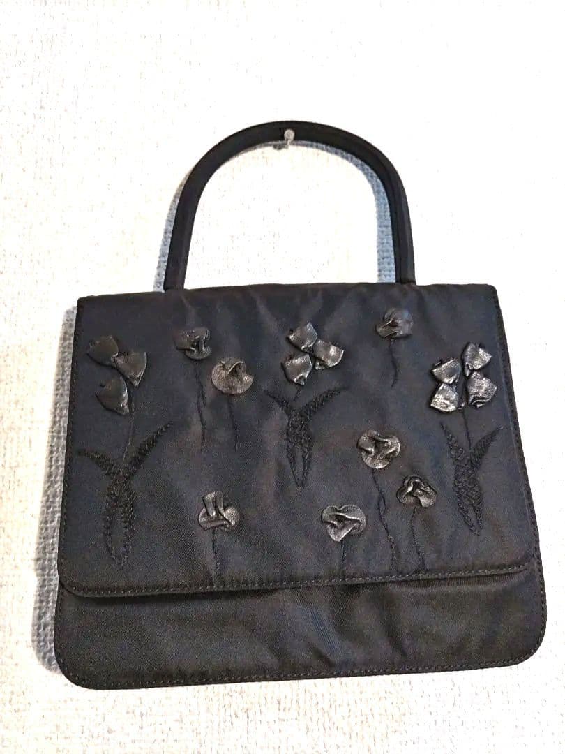 プラダPRADA 花装飾 パーティバッグ