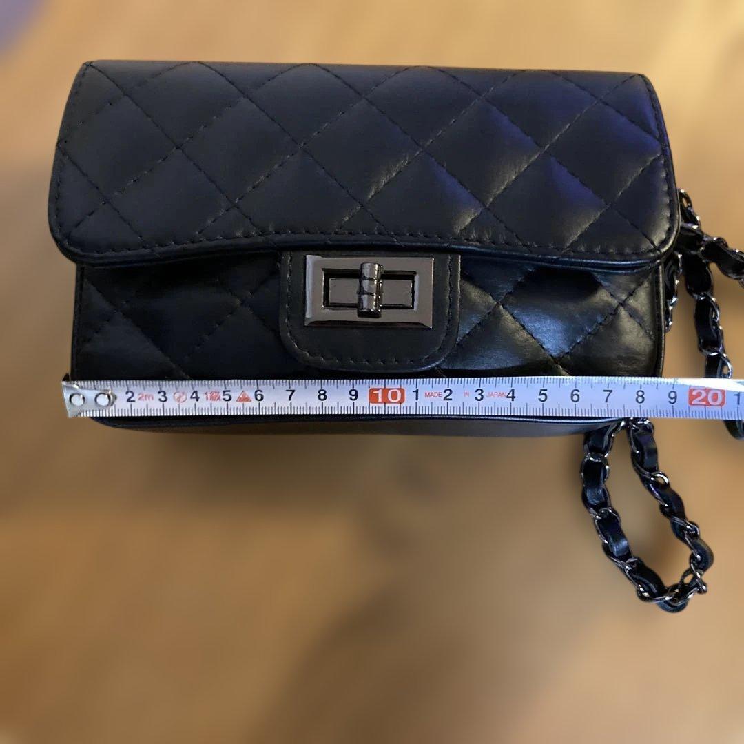 AULENTTI キルティングショルダーバッグ黒✖️シルバー