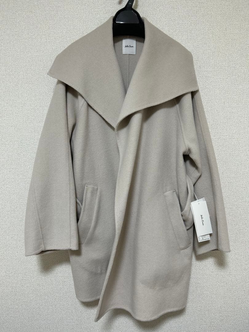 新作完売品　　共ベルト付きビックカラーミディコート　新品未使用