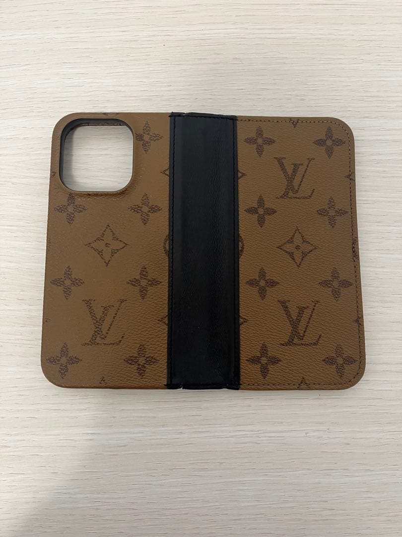 ルイヴィトンのiPhone14プロのケース