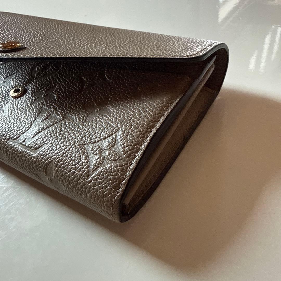 おいもルイヴィトン長財布