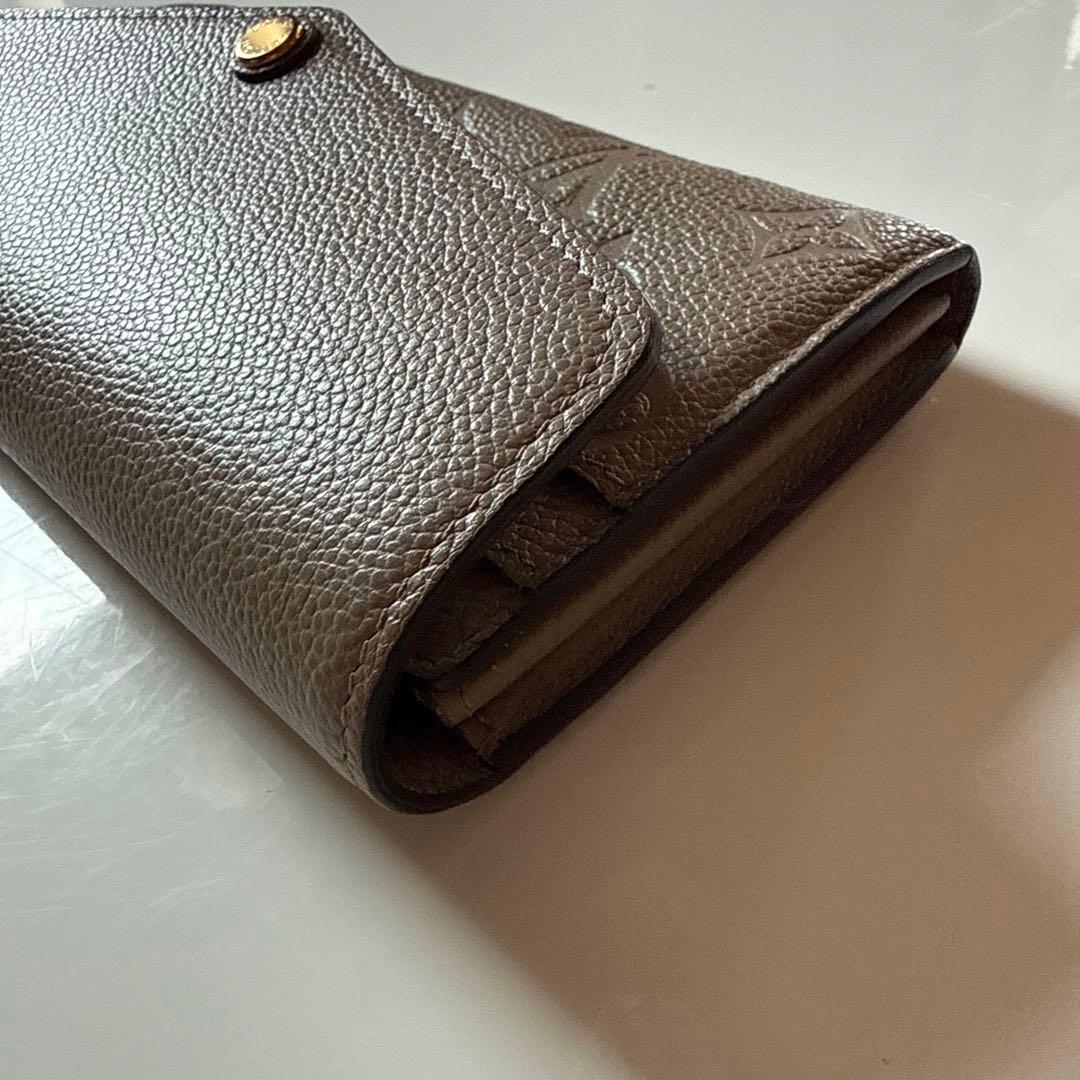 おいもルイヴィトン長財布