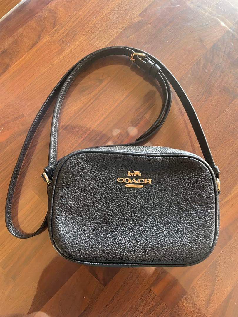 美品COACH ブラックレザーショルダーバッグ