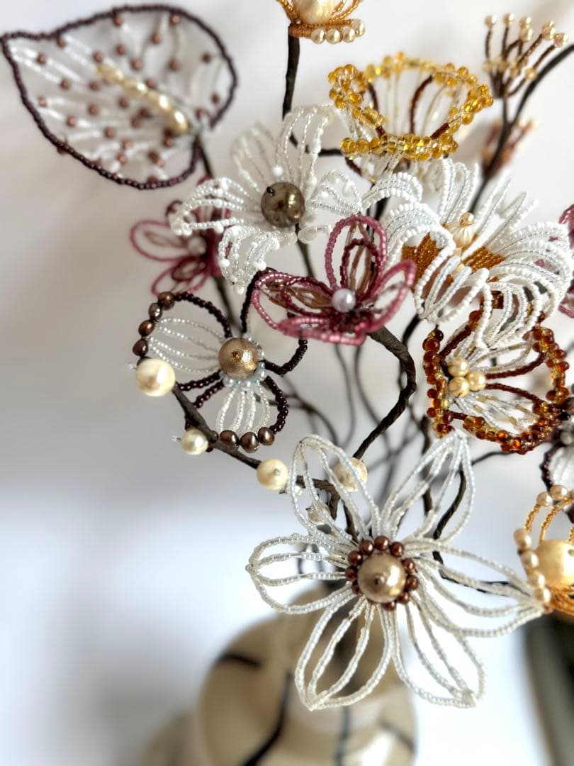 ビーズフラワー　ブーケ　一輪挿し