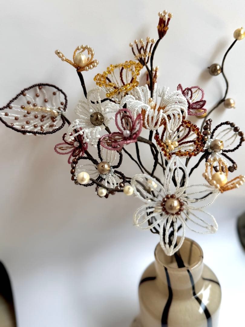 ビーズフラワー　ブーケ　一輪挿し